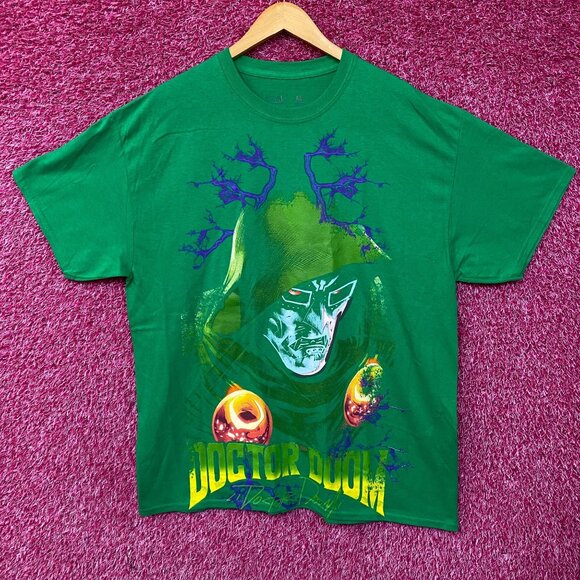 Fantastic Four Doctor Doom Marvel Comics T-Shirt XL - Picture 1 of 4